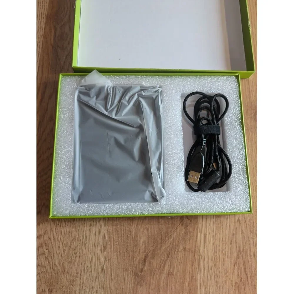 Seenda MOS400  Portable Ultra Slim Wired Trackpad With‎ Manual, Black
